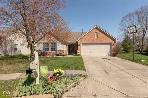 6174 Bristlecone Dr, Fishers, IN 46038