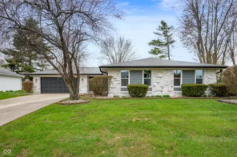 2200 W Christy Ln, Muncie, IN 47304