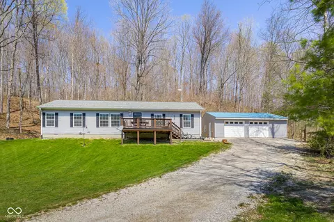 7274 Old Nashville Rd, Nashville, IN 47448