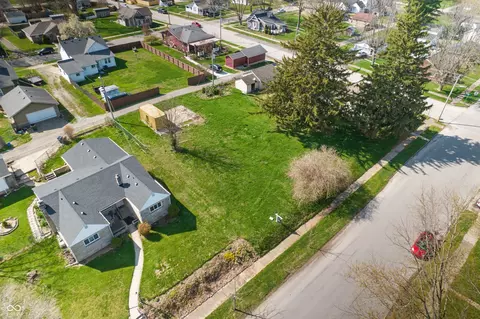 328 Pratt St, Greenfield, IN 46140