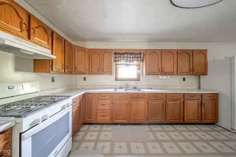 Kitchen - 9056 E 650 N, Wilkinson, IN 46186 photo 6 of 7