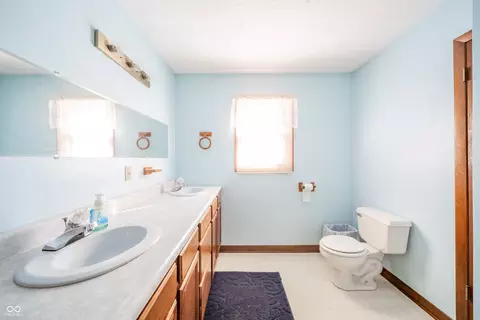 Bath - 9056 E 650 N, Wilkinson, IN 46186 photo 2 of 3