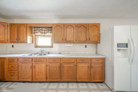 Kitchen - 9056 E 650 N, Wilkinson, IN 46186 photo 5 of 7
