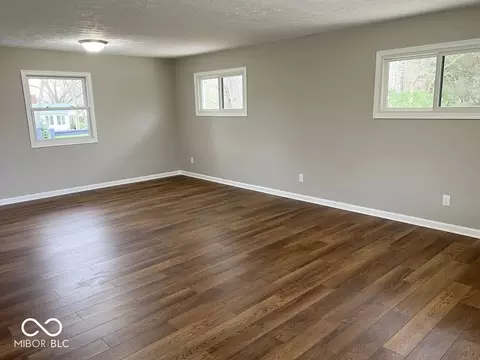 Living - 7440 S 250 W, Pendleton, IN 46064 photo 2 of 3