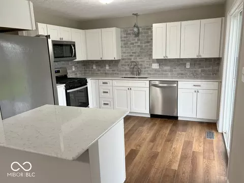 Kitchen - 7440 S 250 W, Pendleton, IN 46064 photo 2 of 5