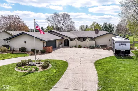 1153 Diablo Rd, Greenwood, IN 46143