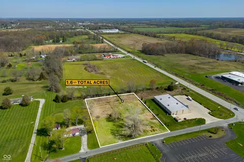 64 W Leota Rd, Scottsburg, IN 47170
