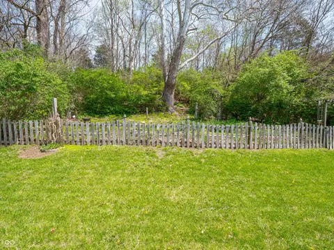 Exterior - 575 Crestpoint Ln, Plainfield, IN 46168 photo 17 of 23