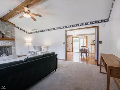 Living - 575 Crestpoint Ln, Plainfield, IN 46168 photo 1 of 6