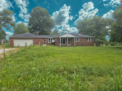 113 E Cemetery Rd, Fillmore, IN 46128