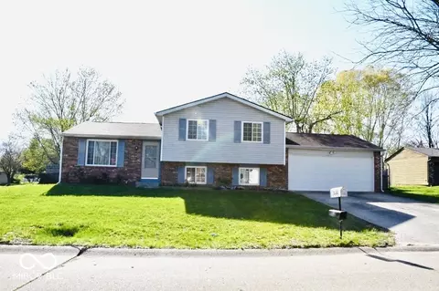 7838 Burr Oak Ct, Indianapolis, IN 46217