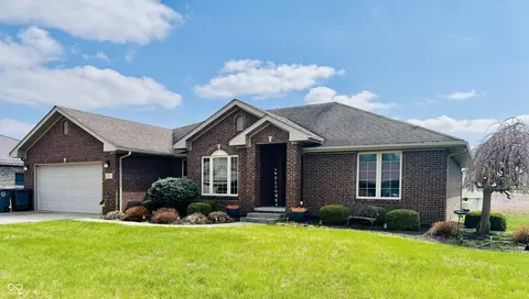 2721 Talon Ct, Seymour, IN 47274