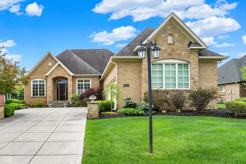 2507 Silver Oaks Dr, Carmel, IN 46032