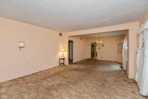 415 S East St, Plainfield, IN 46168 photo 5