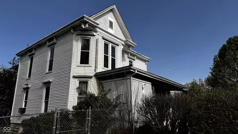 301 S High St, Salem, IN 47167