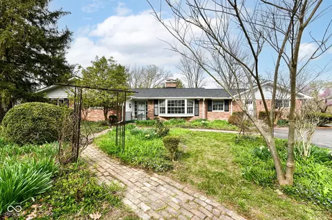 80 S Richland Ave, Carmel, IN 46032