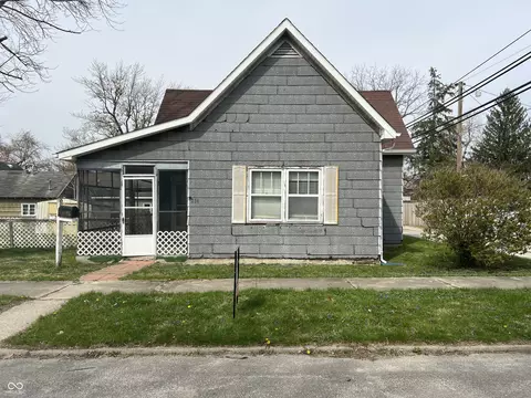214 S 10th St, Elwood, IN 46036
