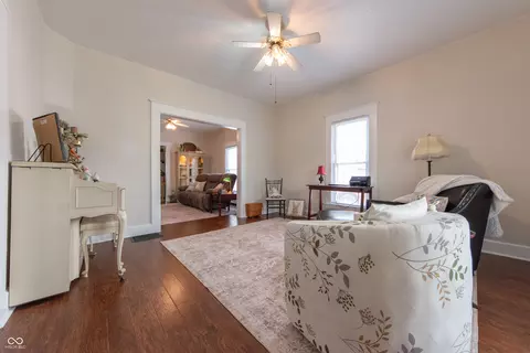 Living - 282 N Mapleton St, Columbus, IN 47201 photo 1 of 1