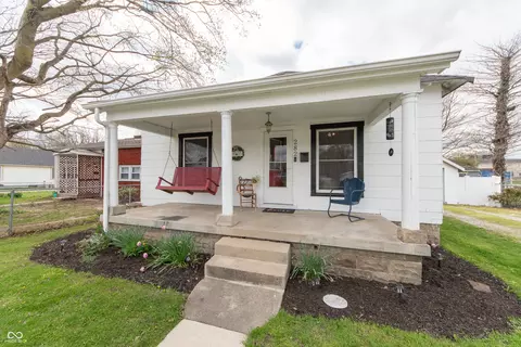 Exterior - 282 N Mapleton St, Columbus, IN 47201 photo 2 of 9