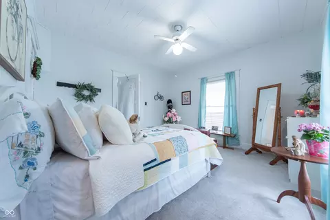 Bedroom - 282 N Mapleton St, Columbus, IN 47201 photo 1 of 4