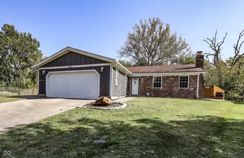 4421 Greenmeadow Ct, Indianapolis, IN 46235