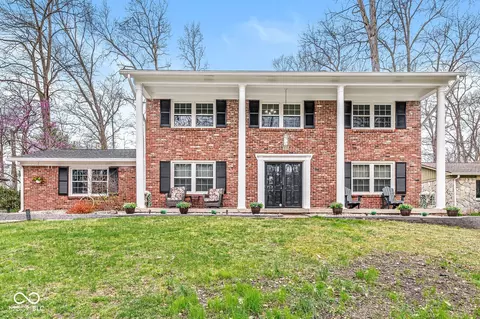 8715 Kensington Dr, Noblesville, IN 46060