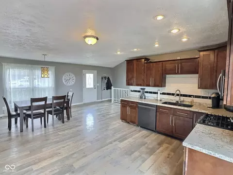 3703 E Gore St, Columbus, IN 47201 photo 14