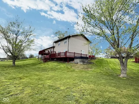 3703 E Gore St, Columbus, IN 47201 photo 3