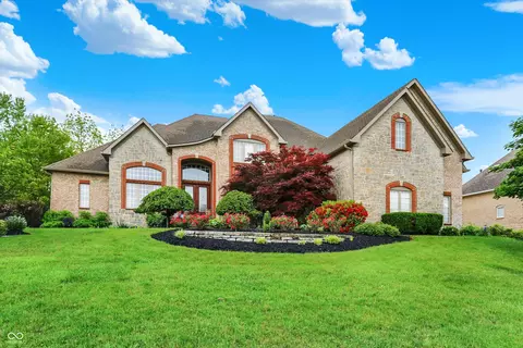 13758 Foxdale Lake Dr, Carmel, IN 46032