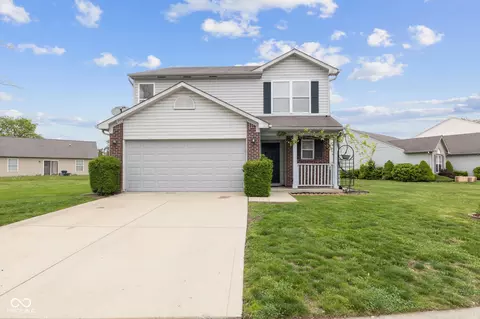 9664 Trail Dr, Avon, IN 46123