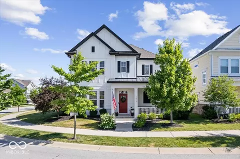 1614 Waterleaf Dr, Westfield, IN 46074
