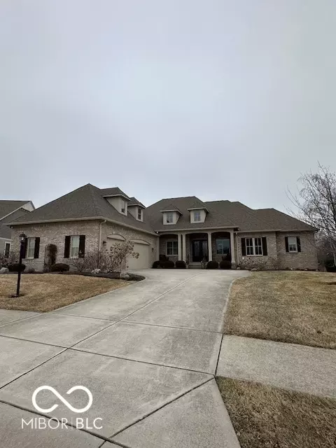 9943 S Towne Ln, Carmel, IN 46032