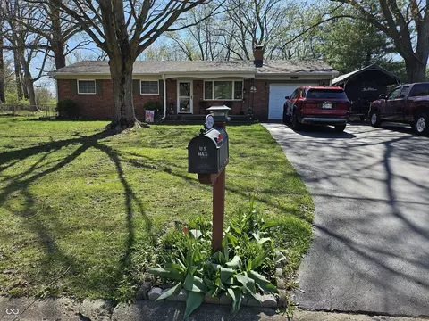 3614 Thorncrest Dr, Indianapolis, IN 46234