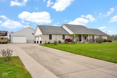 3051 Star Dust Ln, Seymour, IN 47274