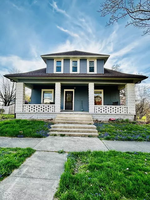 216 N Walnut St, Ladoga, IN 47954