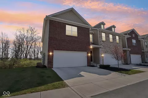 9725 Thorne Cliff Way #105, Fishers, IN 46037