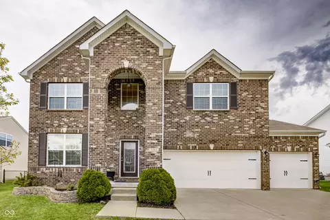 1583 Valdarno Dr, Greenwood, IN 46143