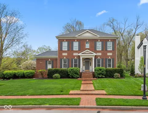 8027 Heyward Dr, Indianapolis, IN 46250