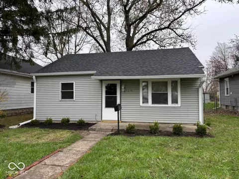 2210 S Mulberry St, Muncie, IN 47302