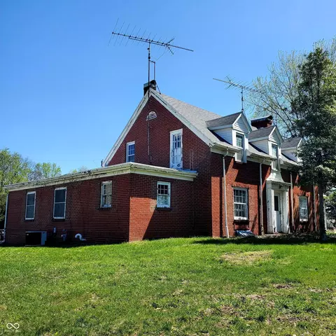 521 W Commerce St, Brownstown, IN 47220