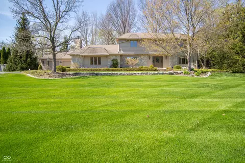 130 Governors Ln, Zionsville, IN 46077