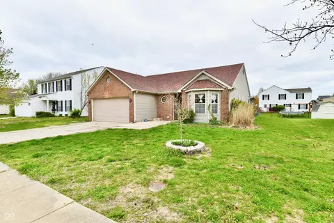 1632 Blankenship Dr, Indianapolis, IN 46217