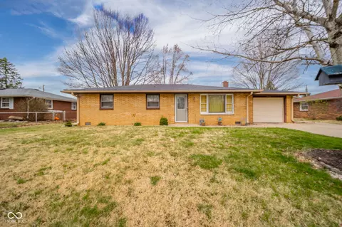 3502 River Park Dr, Anderson, IN 46012