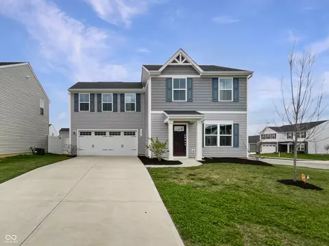 13813 N Hawkers Hill Dr, Camby, IN 46113