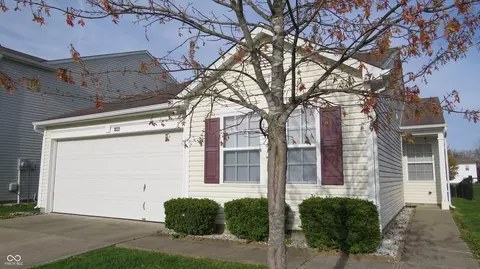 1833 Southernwood Ln, Indianapolis, IN 46231