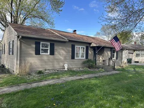 18 E North St, New Palestine, IN 46163