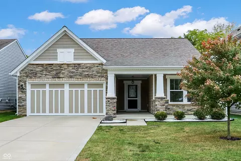 6103 Pebblebrooke Rd, Whitestown, IN 46075