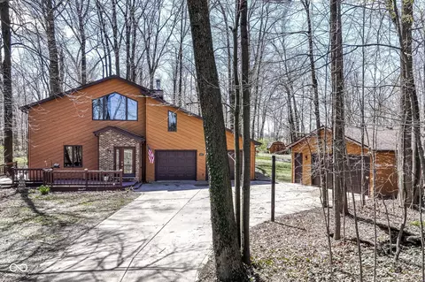 6147 Cloverdale Dr, Greentown, IN 46936