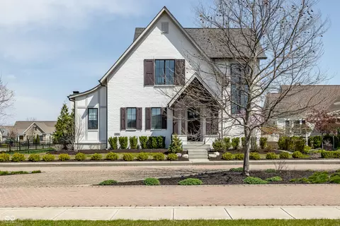 496 Bridgemont Ln, Carmel, IN 46032