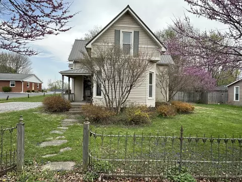 202 1st St, New Market, IN 47965